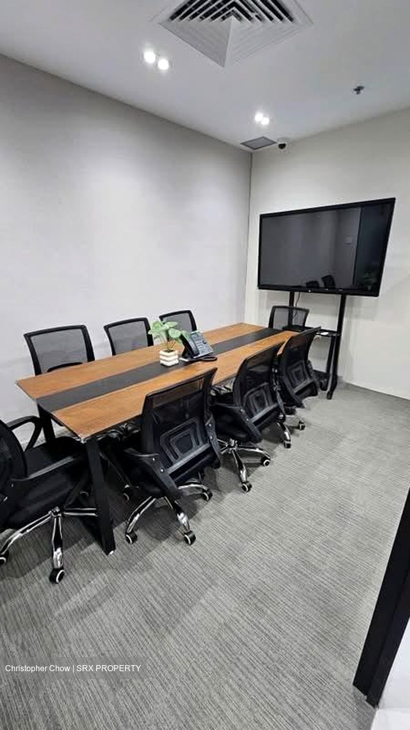 International Plaza (D2), Office #635874141